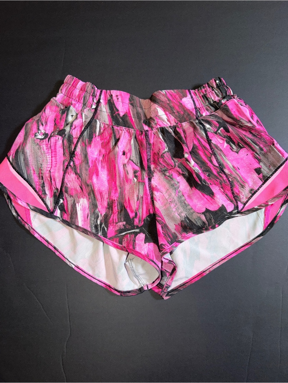 Lululemon Hotty Hot Women’s Pink Print Athletic Shorts